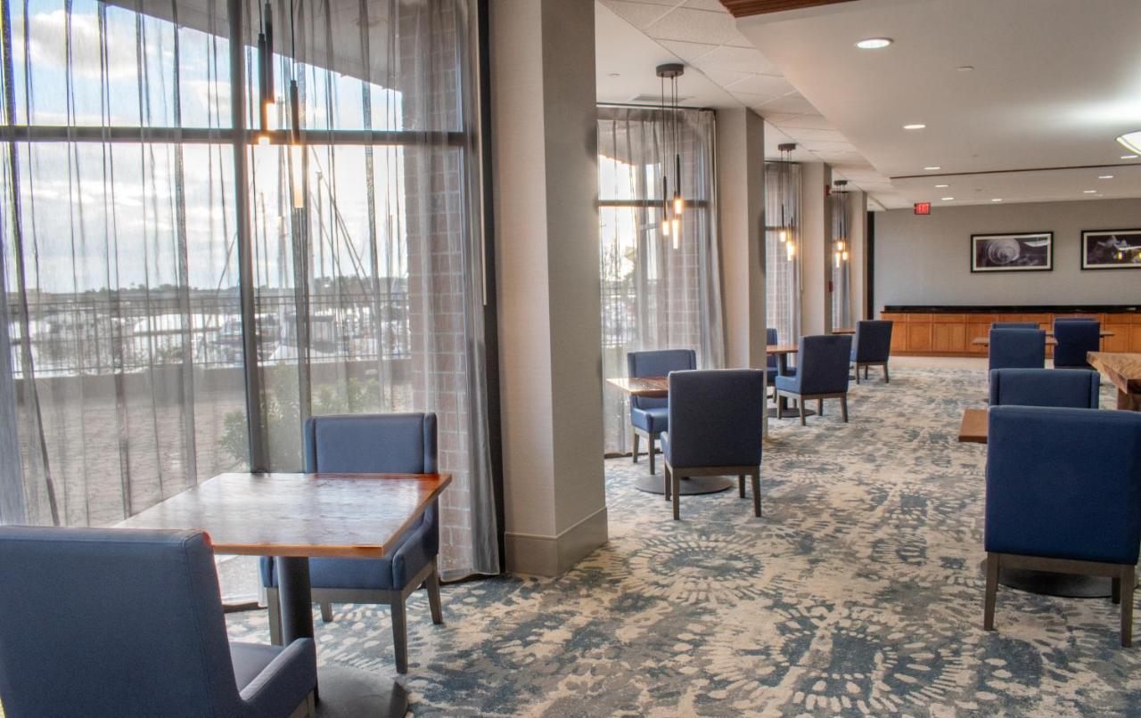 Doubletree By Hilton New Bern - Riverfront Exterior photo